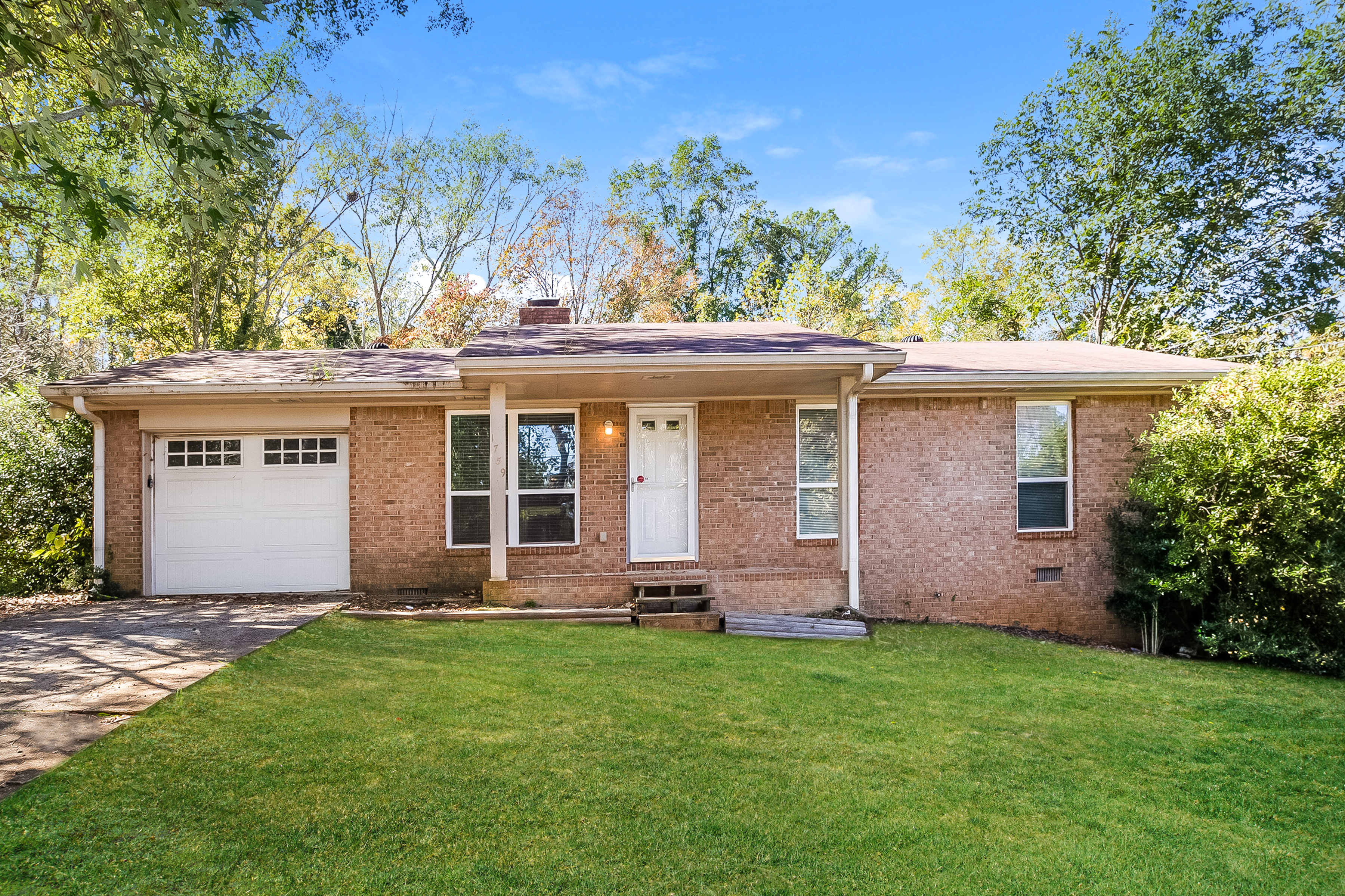 1759 Old Camp Trail NW Conyers, GA 30012